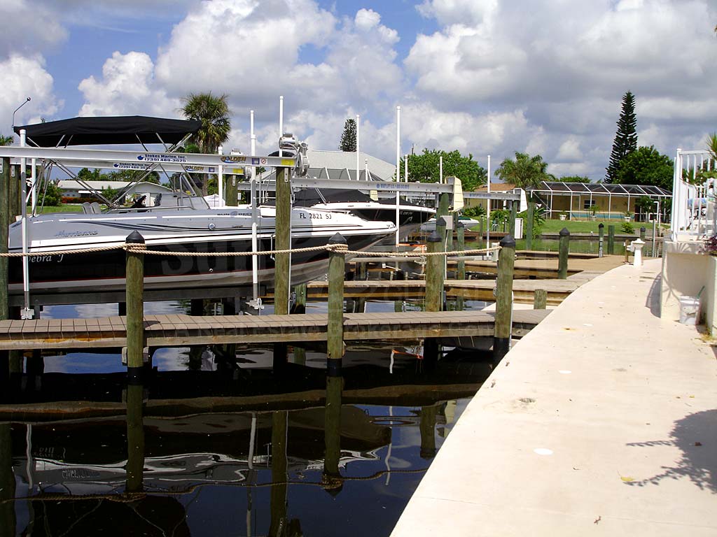 Bimini Place Docks